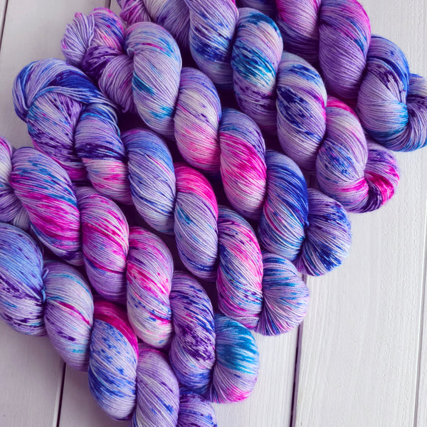 Hothouse Hibiscus - Merino & Nylon - 4ply Fingering