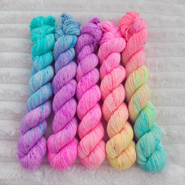 Mellow Tropics Gradient Set 250g - 5 x 50g - Merino & Nylon - 4ply Fingering