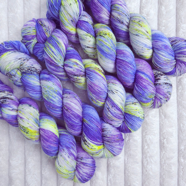 Neon Iris - Merino & Nylon - 4ply Fingering