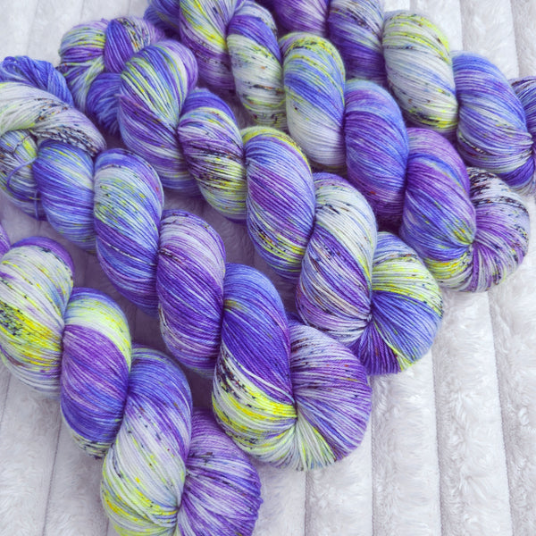 Neon Iris - Merino & Nylon - 4ply Fingering