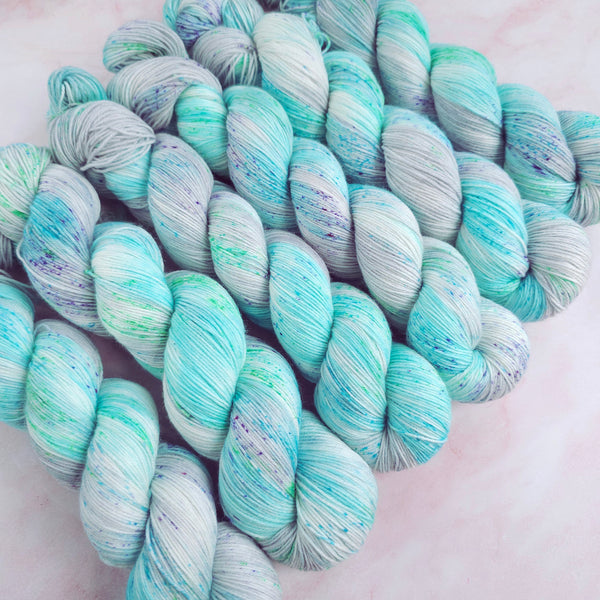 Peppermint Frosting - Merino & Nylon - 4ply Fingering
