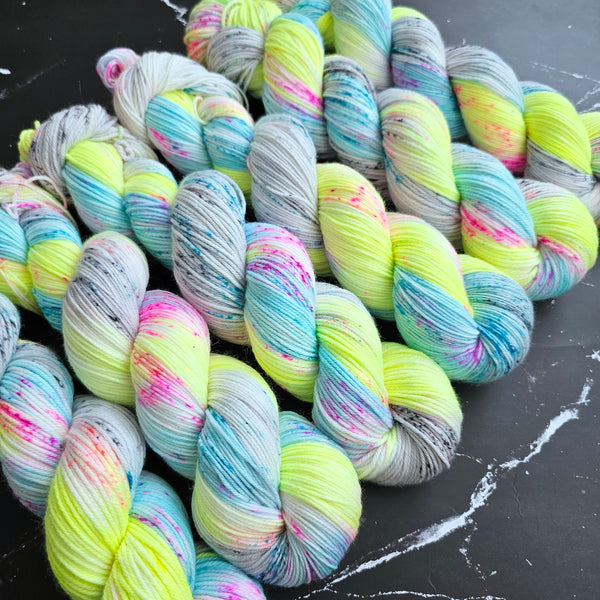 Lemon Breezy - Merino & Nylon - 4ply Fingering