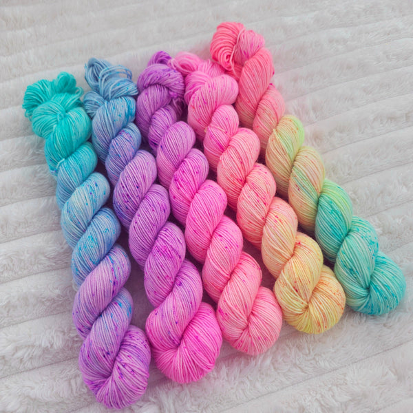 Mellow Tropics Gradient Set 250g - 5 x 50g - Merino & Nylon - 4ply Fingering